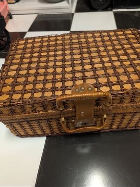 Woven Rattan Picnic Basket Vintage Family Size Xl